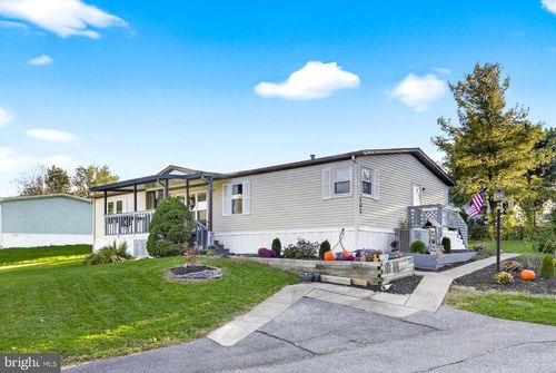 107 Longwood Ct E, LANCASTER, PA, 17603-2119 | Card Image