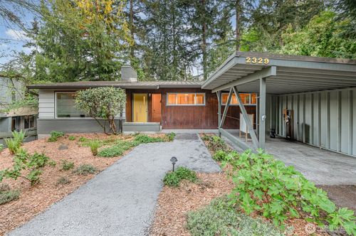 2329 Ne 103rd St, Seattle, WA, 98125-7642 | Card Image