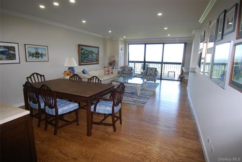 apt-33g-27010 Grand Central Pkwy, Floral Park, NY, 11005-1133 | Card Image