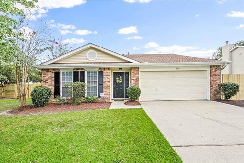 1917 Edgemere Dr, Slidell, LA, 70461-5578 | Card Image