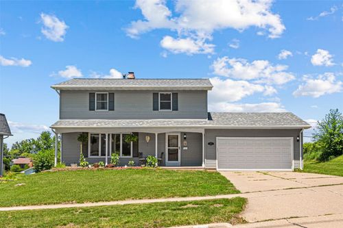 2620 Brookland Dr, Cedar Rapids, IA, 52402-3304 | Card Image