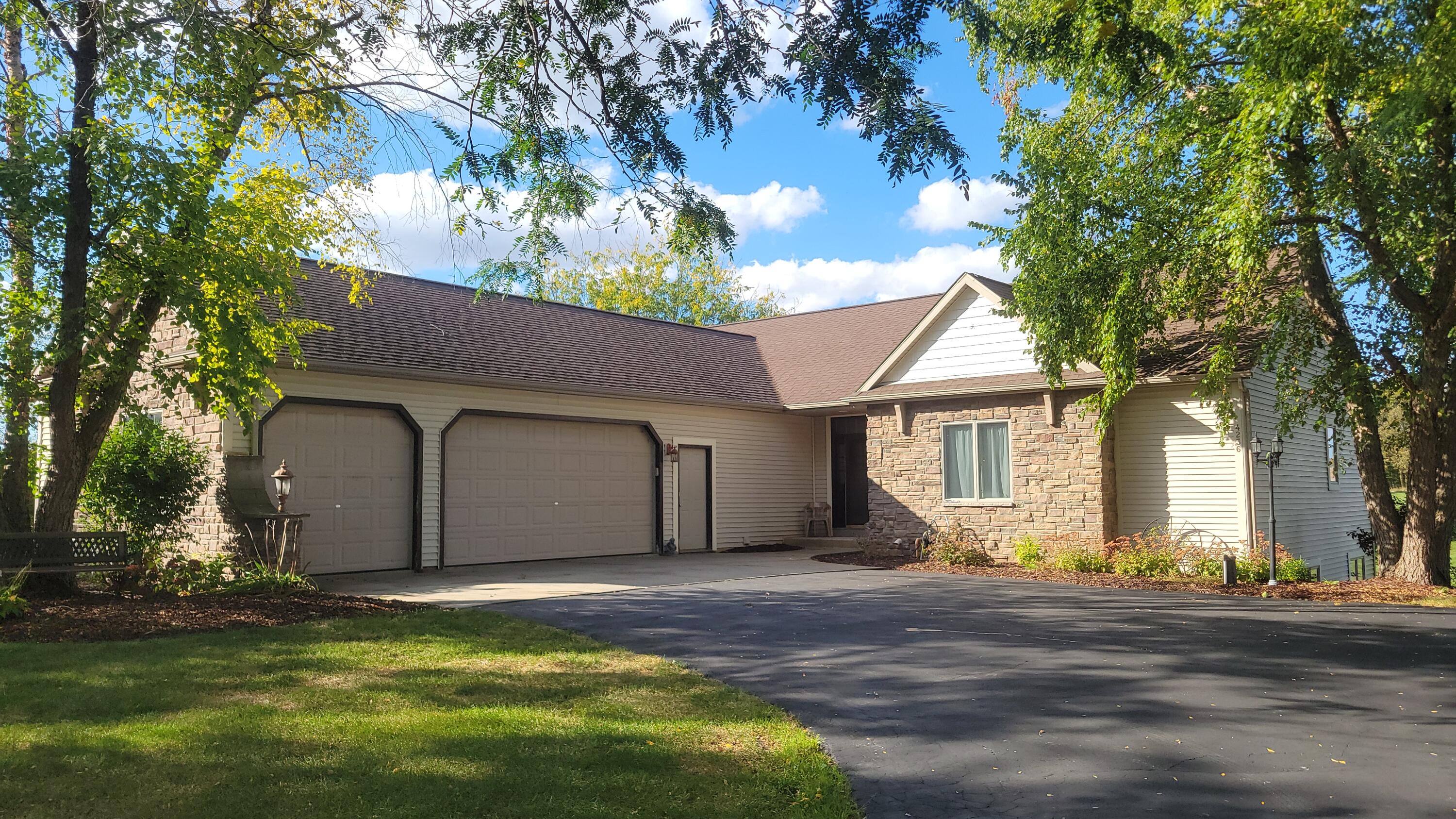 Spruce Dr, Watertown, WI 53094