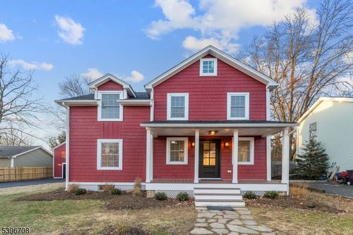 143 Maple Ave, Chester, NJ, 07930-2521 | Card Image