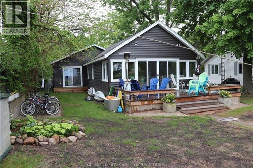 17516 Lakeshore Road, Rondeau Park, ON, N0P2C0 | Card Image