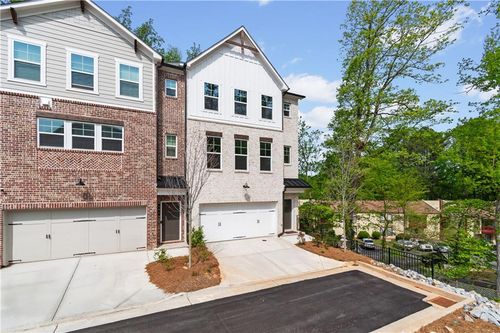 586 Avondale Park Cir, Decatur, GA, 30032-5869 | Card Image