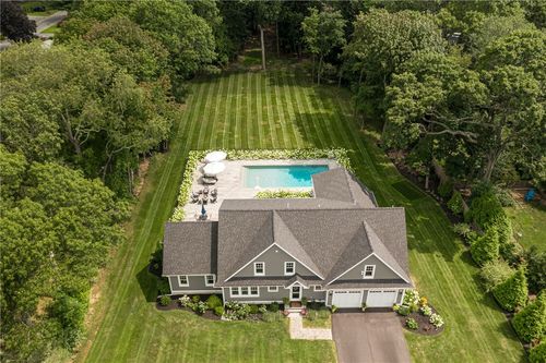 61 Martin Ave, Barrington, RI, 02806-2546 | Card Image
