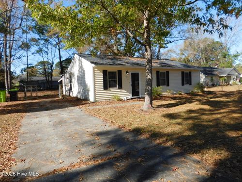 842 Halifax Cir, New Bern, NC, 28562-2528 | Card Image
