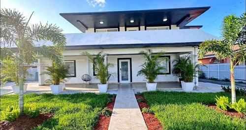 747 E 19th St, Hialeah, FL, 33013-4133 | Card Image