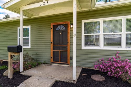 323 Cedarcrest Ave, Newark, OH, 43055-6306 | Card Image