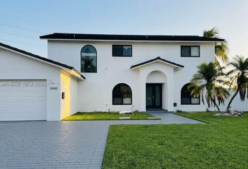 15880 Sw 141st Ct, Miami, FL, 33177-1092 | Card Image