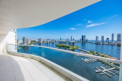 2905-7000 Island Blvd, Aventura, FL, 33160-2476 | Card Image