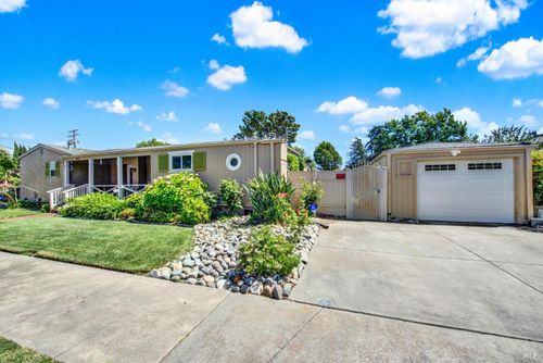 1201 Missouri St, Fairfield, CA, 94533-6295 | Card Image