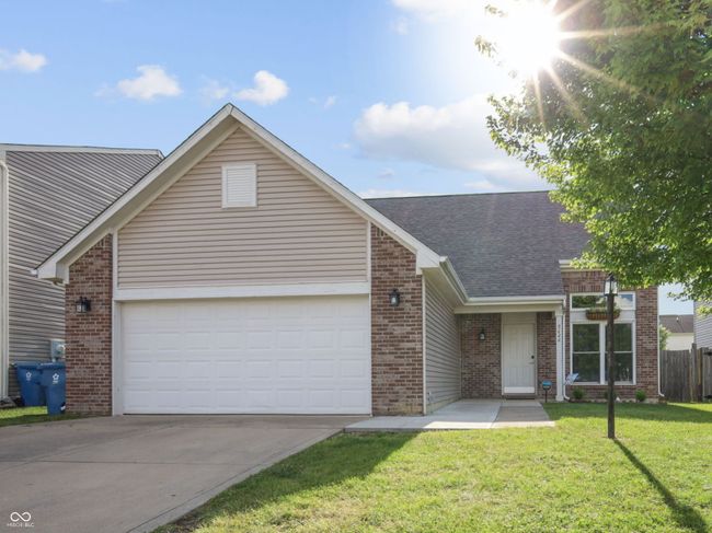 5644 Wild Horse Drive, House other with 3 bedrooms, 2 bathrooms and null parking in Indianapolis IN | Image 1