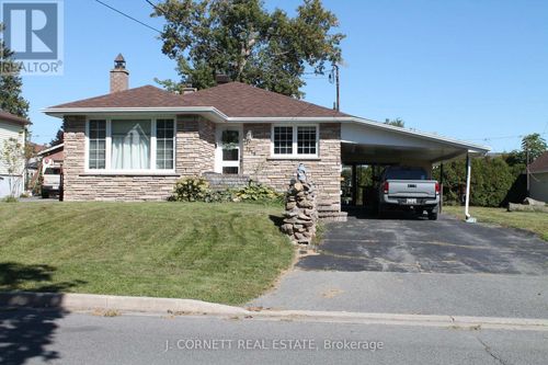 1319 Notre Dame St, Cornwall, ON, K6J4Y9 | Card Image