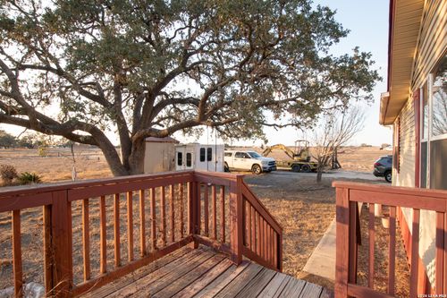 375 County Road 6723, Natalia, TX, 78059-2505 | Card Image