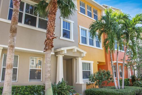 2-441 Amador Lane, West Palm Beach, FL, 33401 | Card Image