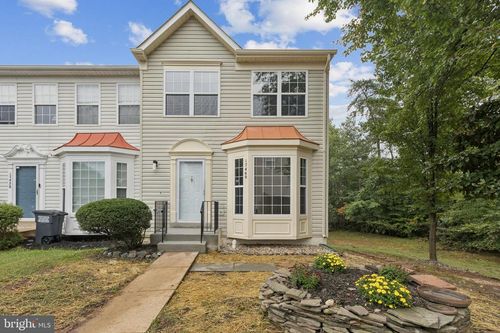 17460 Tangariro Sq, DUMFRIES, VA, 22025-1958 | Card Image