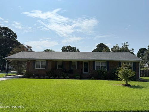 102 Templeton Dr, Greenville, NC, 27858-4831 | Card Image
