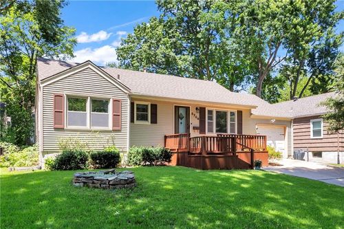 5706 Beverly Ave, Mission, KS, 66202-2638 | Card Image