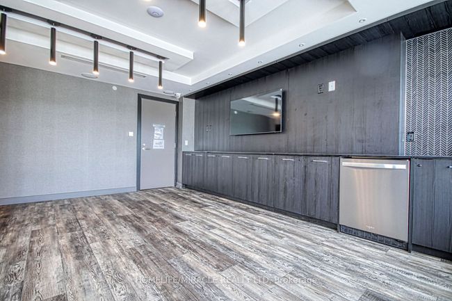 402 - 10 Wilby Cres, Condo with 2 bedrooms, 2 bathrooms and 1 parking in York ON | Image 25