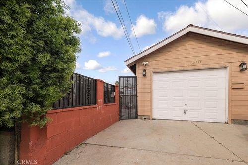 21719 Neptune Ave, Carson, CA, 90745-3120 | Card Image