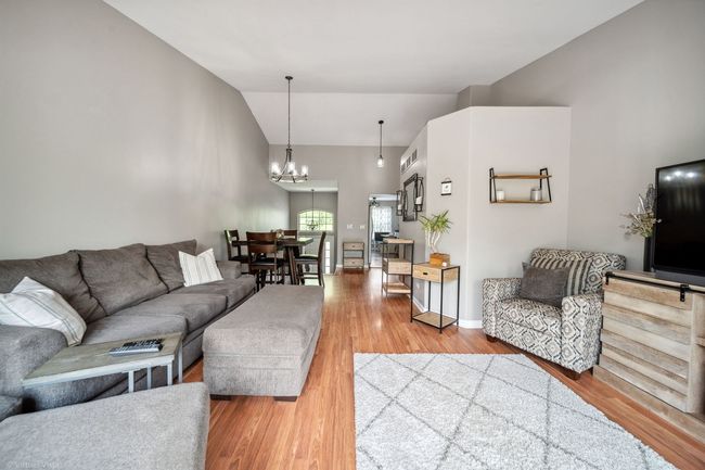 9343 Waterfall Glen Blvd, Townhouse with 3 bedrooms, 2 bathrooms and 2 parking in Darien IL | Image 9