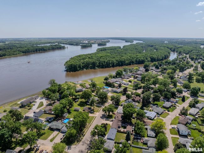 1419 3 Rd St, House other with 3 bedrooms, 4 bathrooms and null parking in Camanche IA | Image 48