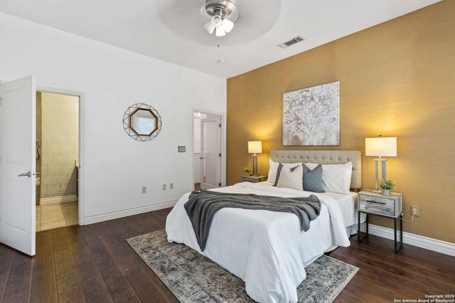 APT-109 - 215 Center, Condo with 2 bedrooms, 3 bathrooms and null parking in San Antonio TX | Image 22