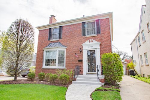6239 N Lenox Ave, Chicago, IL, 60646-4821 | Card Image