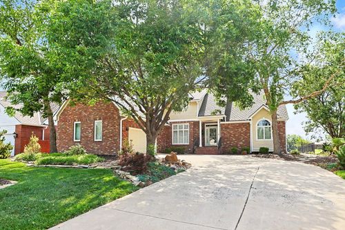 8211 E Champions, Wichita, KS, 67226 | Card Image