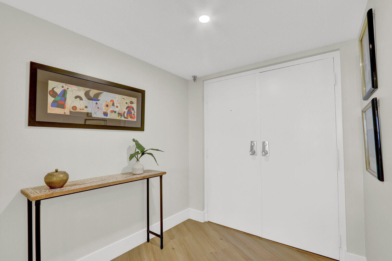 Residential Lease in Singer Island 3