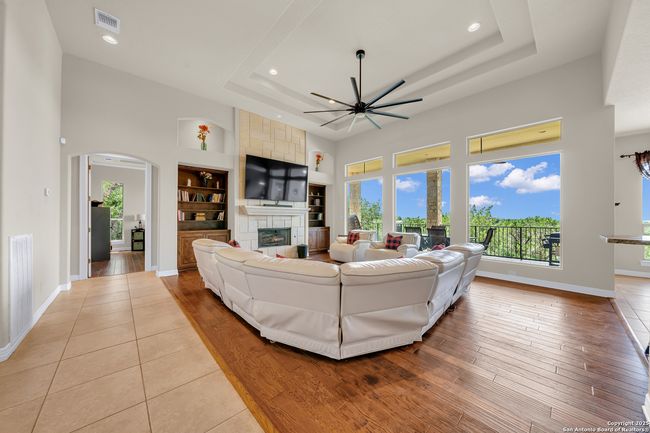 10210 Rafter O Trl, House other with 3 bedrooms, 3 bathrooms and null parking in Helotes TX | Image 7