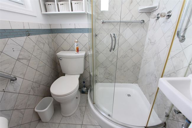 First Floor Full Bathroom | Image 8