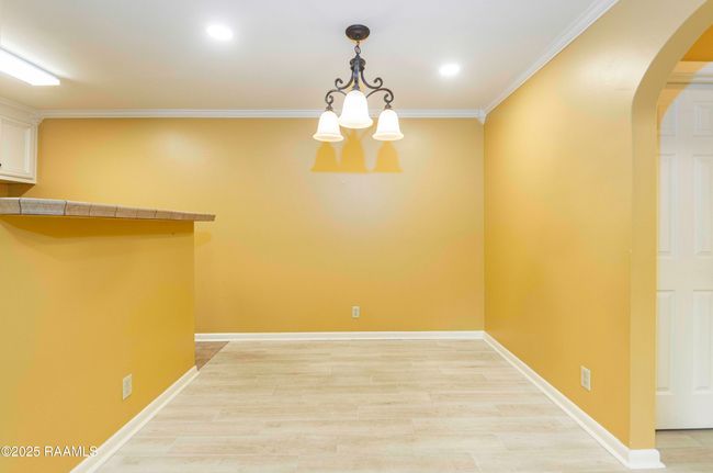 Dining Area 1 | Image 9