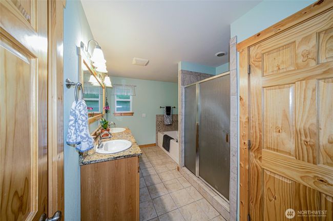 39800 224 Th Ave Se, House other with 4 bedrooms, 2 bathrooms and 2 parking in Enumclaw WA | Image 15