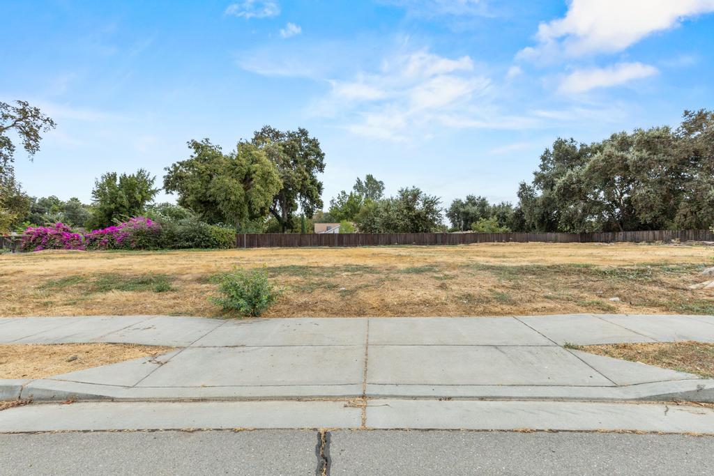 Land in Knights Landing
