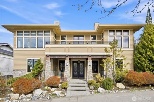 1558 26th Ct Ne, Issaquah, WA, 98029-7407 | Card Image