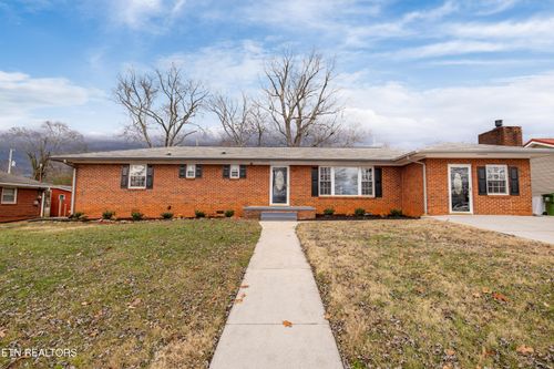 107 Mesa Rd, Maryville, TN, 37804-4332 | Card Image
