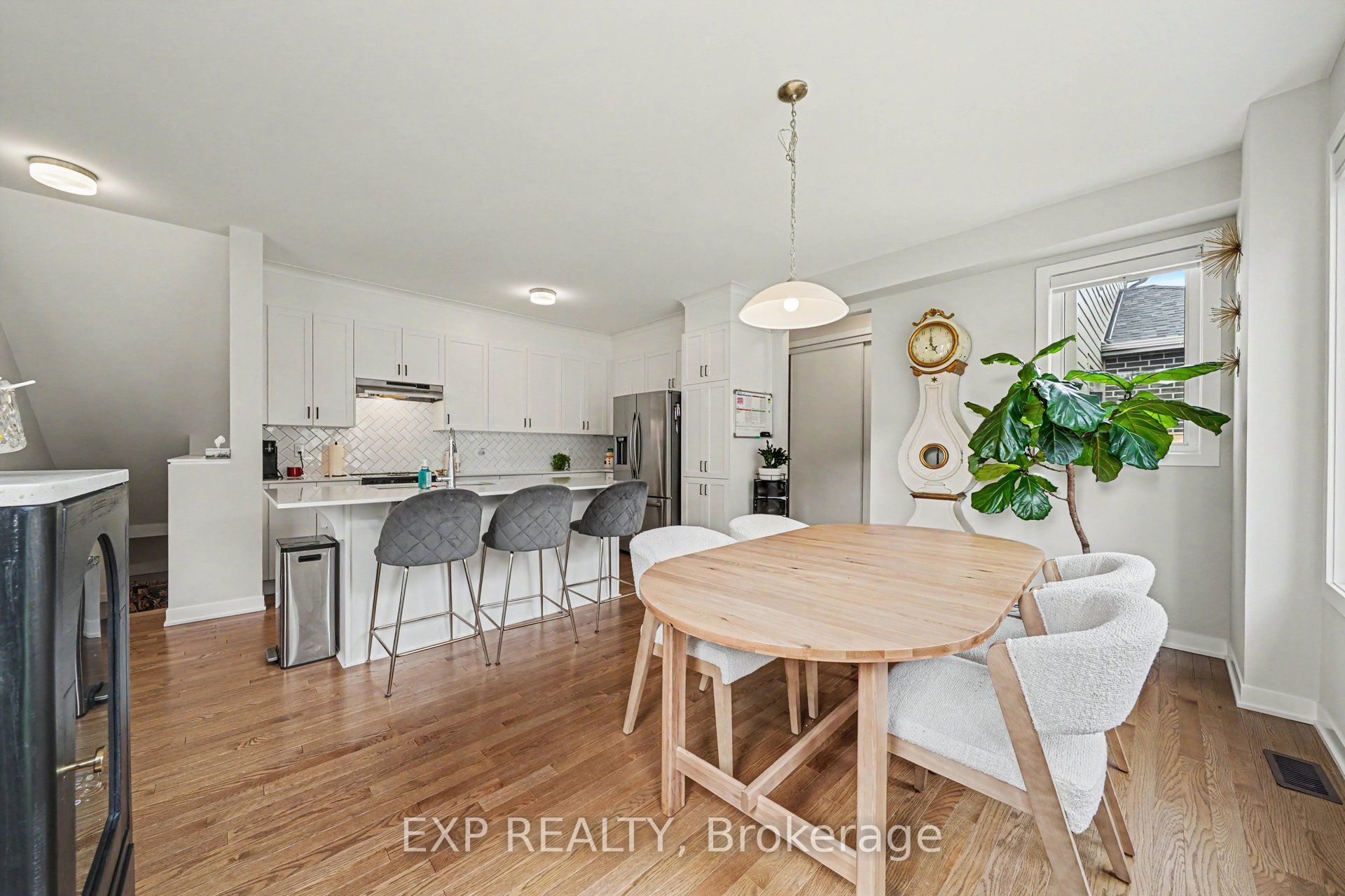 Residential in Barrhaven 5