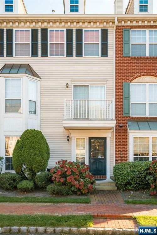 22 Redwood St, Jersey City, NJ, 07305-4871 | Card Image