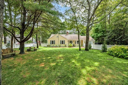 175 Old Post Rd, Centerville, MA, 02632-2922 | Card Image