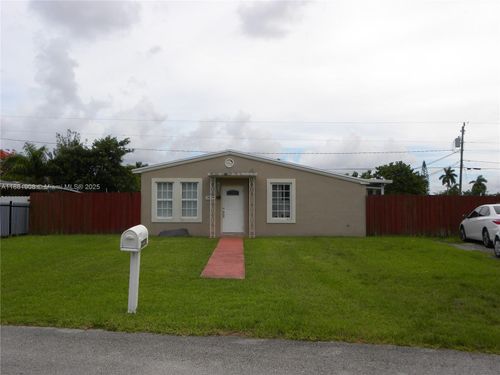 --14776 Grant Ln, Homestead, FL, 33033-2724 | Card Image