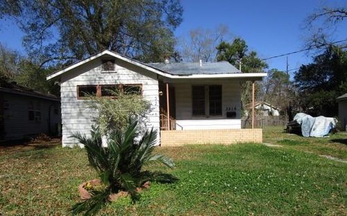 3216 Peach St, Alexandria, LA, 71301-5427 | Card Image