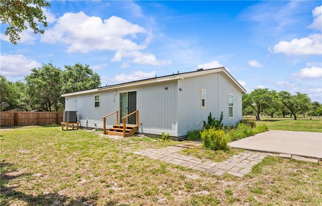 1182 Lee Rd, House other with 3 bedrooms, 2 bathrooms and 20 parking in Aransas Pass TX | Image 5