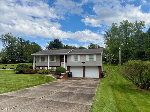 2530 Monnie Pl, Zanesville, OH, 43701-9720 | Card Image
