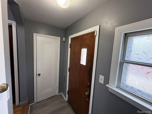 5115 Chatsworth St, Detroit, MI, 48224-3261 | Card Image