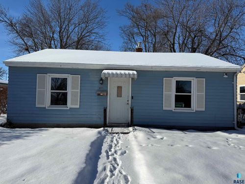 201 N Chicago Ave, Sioux Falls, SD, 57103-1546 | Card Image