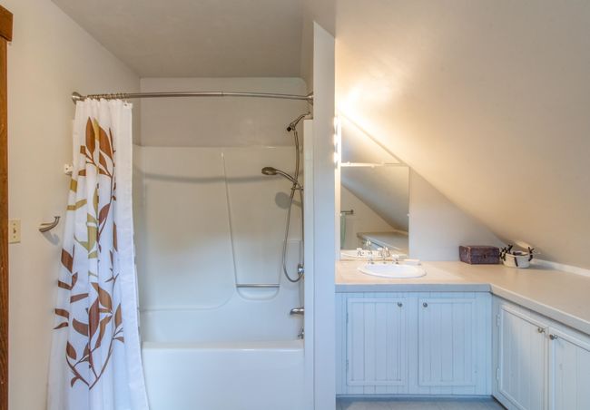 2425 Old Silo Rd, House other with 3 bedrooms, 3 bathrooms and null parking in Saint Johnsbury VT | Image 25