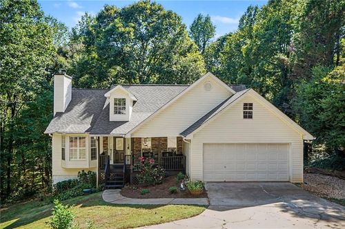 6338 Clearbrook Dr, Flowery Branch, GA, 30542-7507 | Card Image