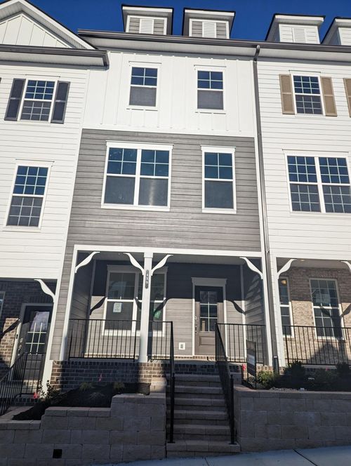 439 Portsdale Dr, Brentwood, TN, 37027-1554 | Card Image